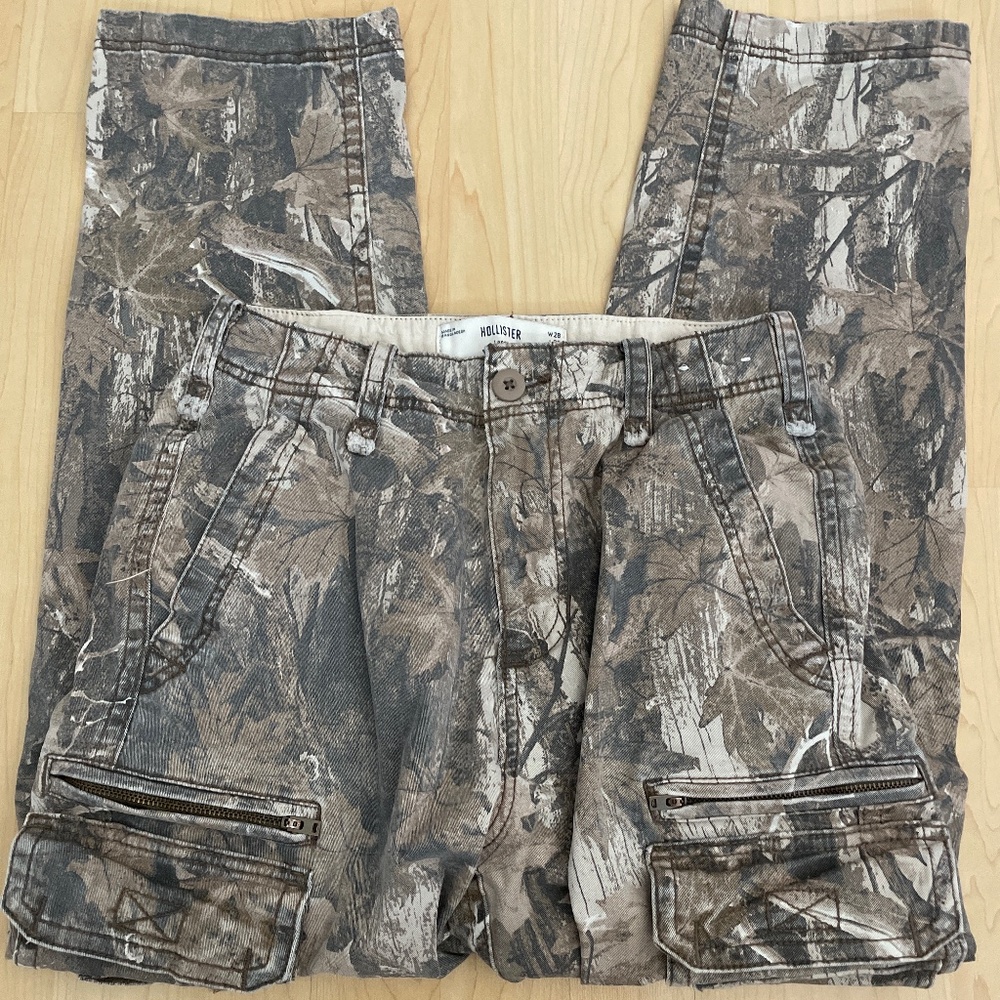 Hollister - Cargo Style Jeans - Picture 1 of 5
